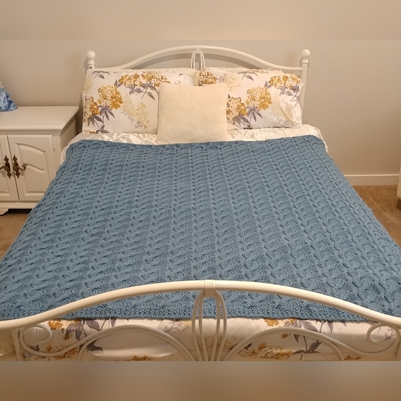 Vintage Hand Knit Blanket Crochet Cable Knit Blanket Large 61"×57" Blue Handmade - Picture 2 of 16